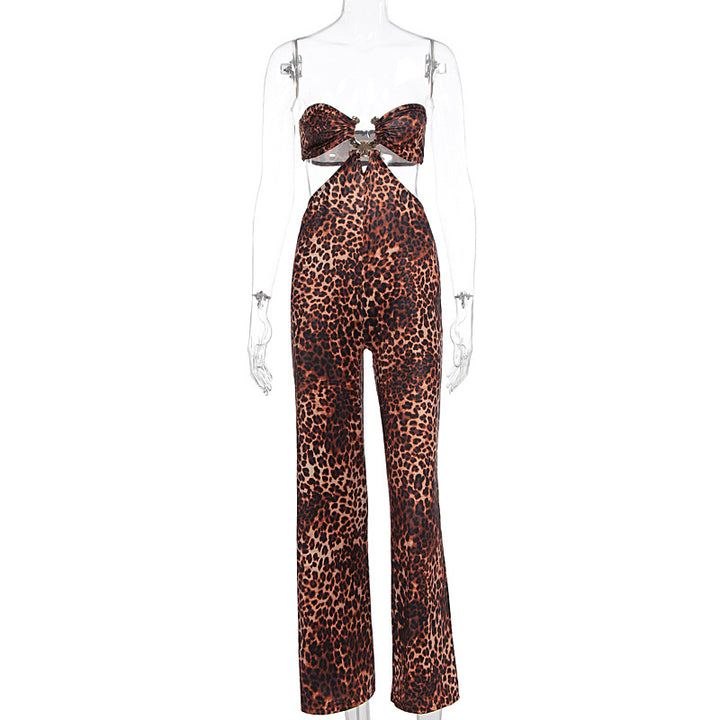 Dame jumpsuit med spændende leopardtryk og raffineret rygudskæring Skovae