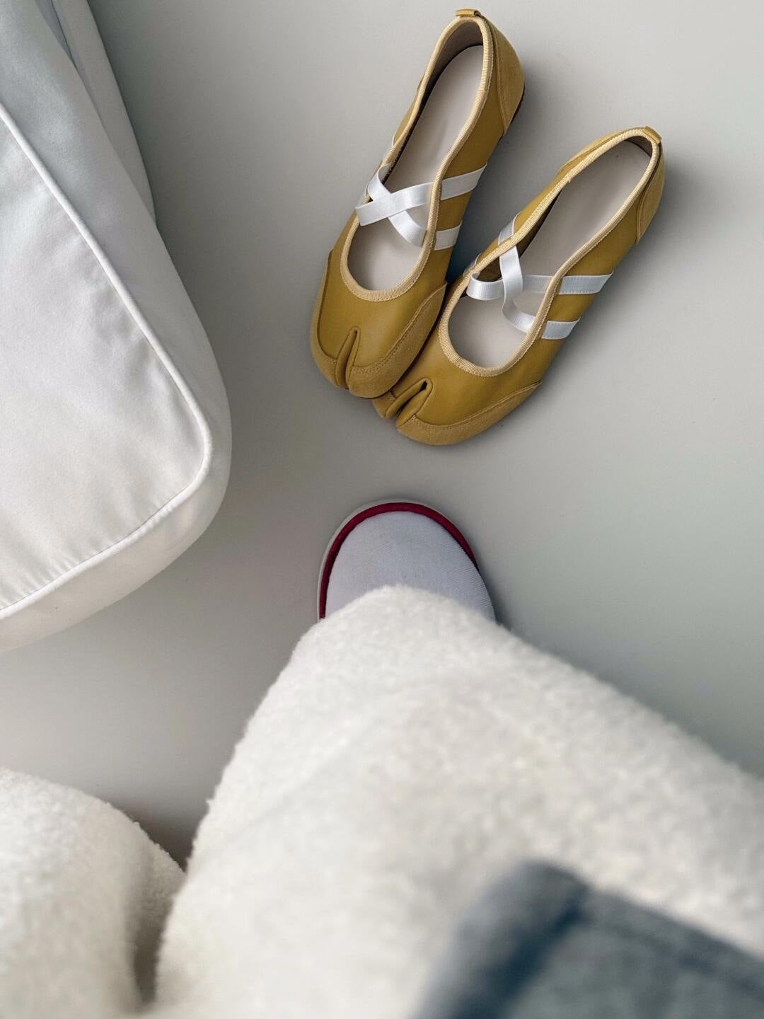 Dame Innovative Split-tær Slippers Stilla