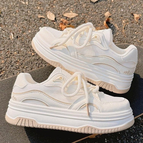 Dame mode Plateau Sneakers med åndbar mesh-overflade og moderne snøresystem Stilla