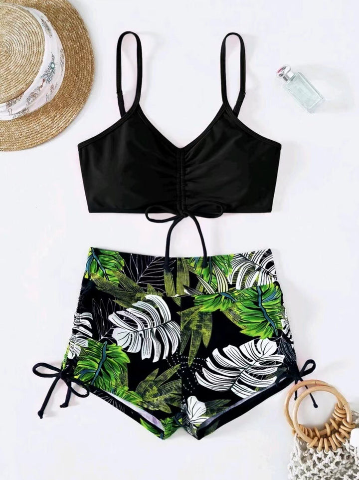 Dame bikini-sæt med justerbar top og trendy shorts Stilla