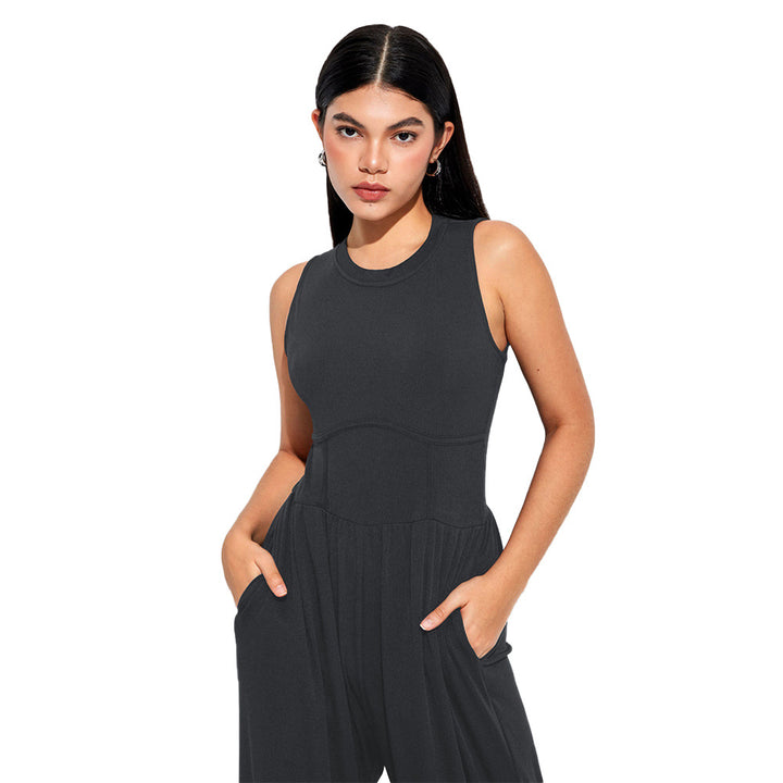 Dame jumpsuit med høj talje og praktiske sidelommer Stilla