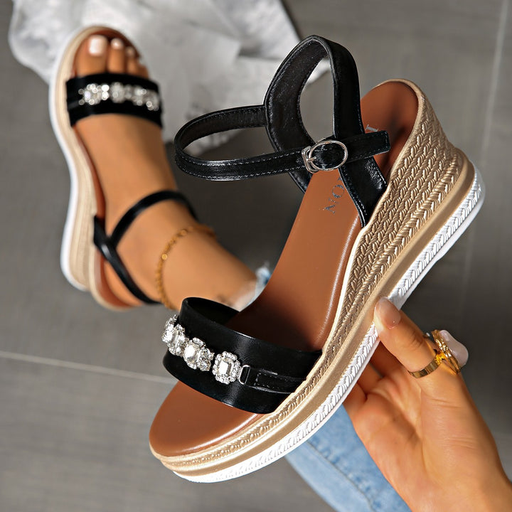 Dame Wedge-sandaler med elegant smykkes accent og komfortabelt fodseng Stilla