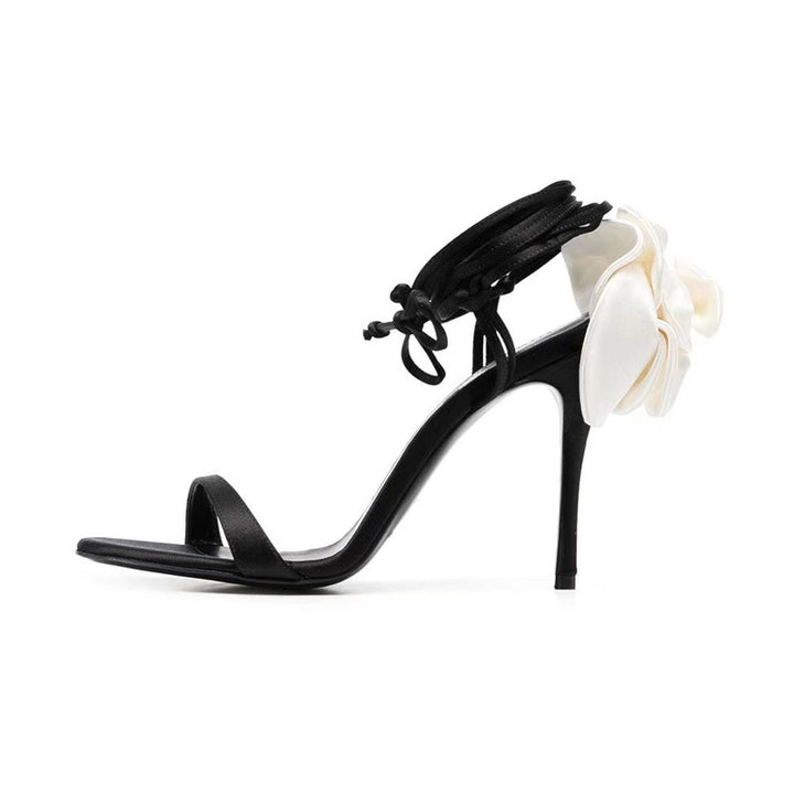 Femme Open-Toe Høje hælede Sandaler med blomsteraccentrem Stilla