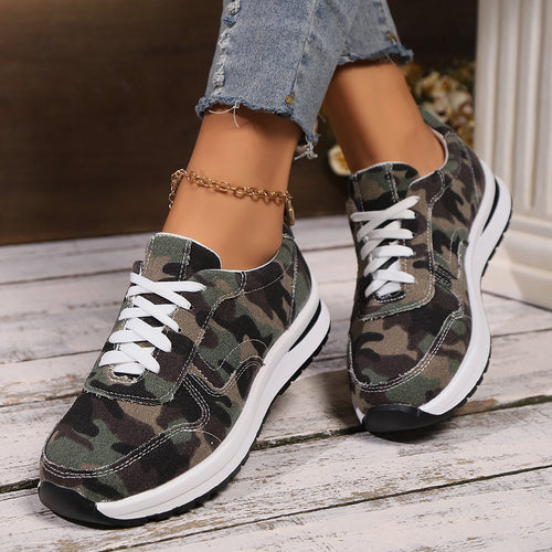 Dame Sporty Sneakers i trendy Camouflage-design Stilla