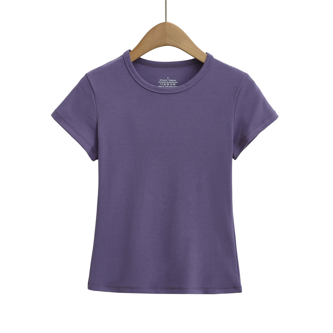 Dame Basic T-shirt med rund udskæring og tætsiddende pasform Stilla