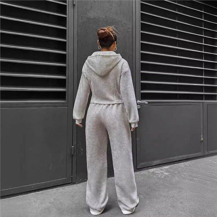 Kvindernes figurformende hoodie sæt med subtile lynlåsdetailler Stilla
