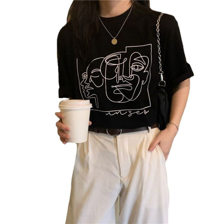 Dame T-shirt med kunstnerisk minimalisme Stilla