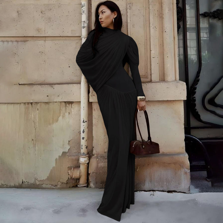 Dame maxikjole med innovativ drapering og elegant stof Skovae