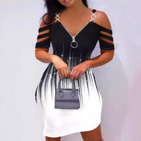 Dame kjole med off-shoulder-design og lynlåsdetalje Skovae
