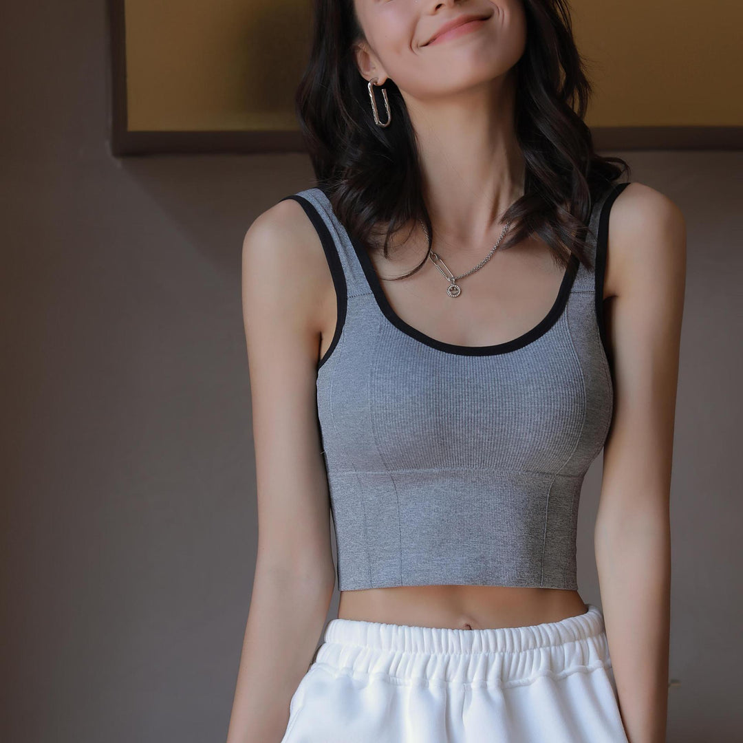 Dame Crop-Top med blød ribstruktur og moderigtig snit Stilla