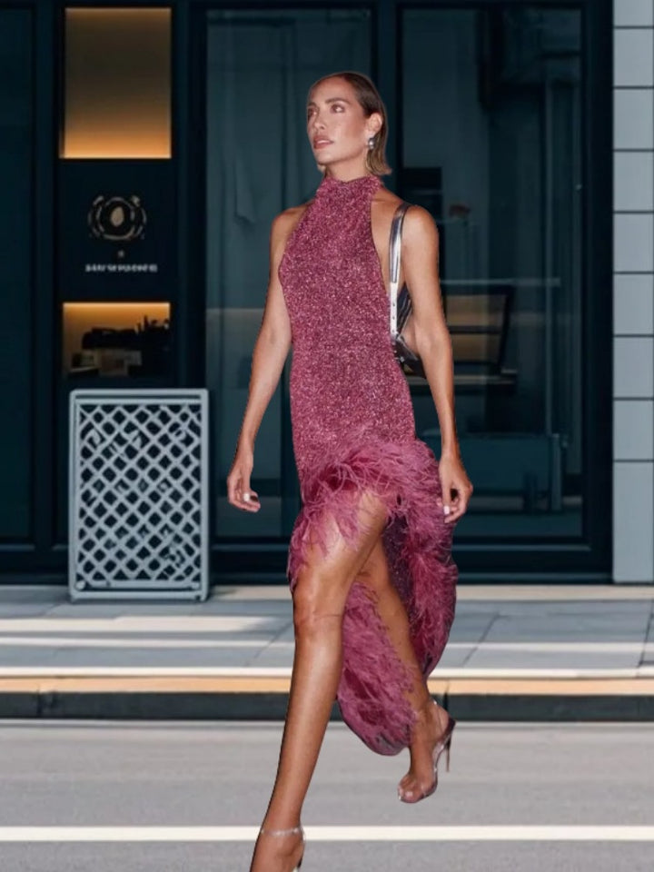 Dame Glamourøs Aftenkjole med glitrende palietter og eksklusive fjerdetaljer Stilla