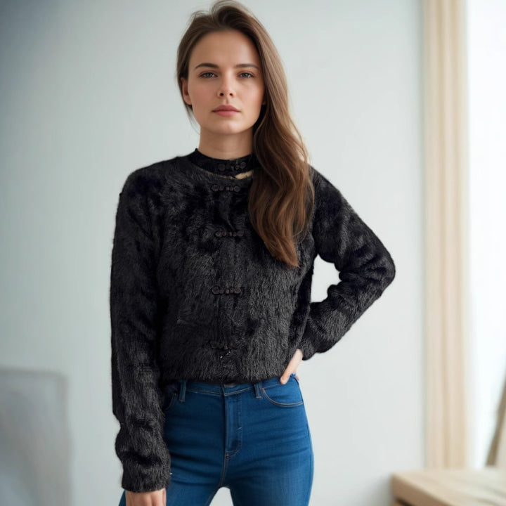 Kvinders krammevenlige sweater med høj krave og dekorative knapdetaljer Stilla