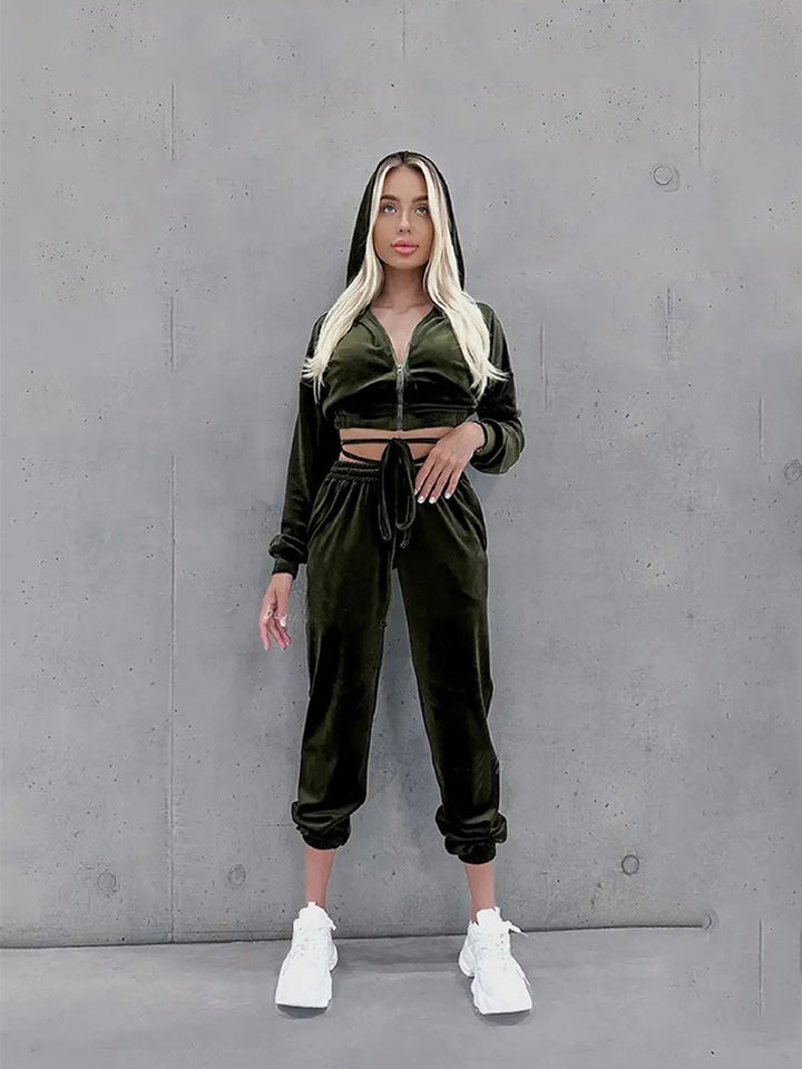 Kvindernes fleece træningsdragt med glamorøs cropped hoodie og joggingbukser