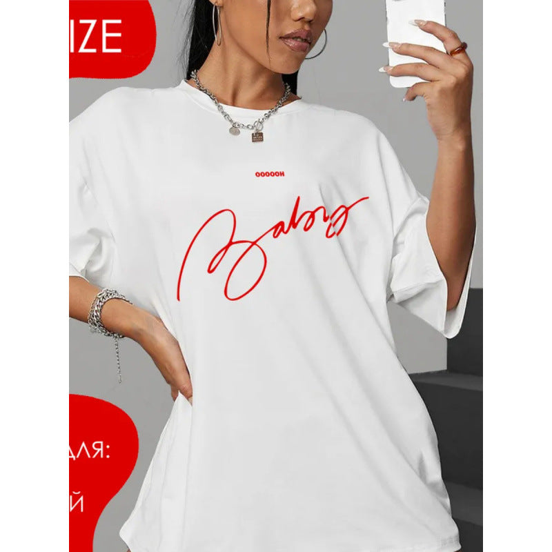 Dame T-Shirt med kunstnerisk statement-tryk og oversized snit Stilla