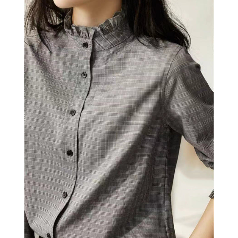 Damebluse med ståkrave og struktureret design Stilla
