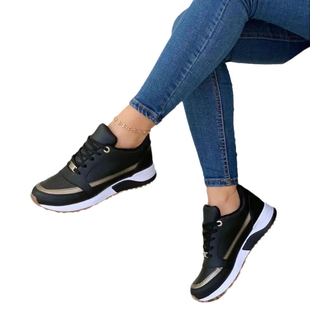 Damer Sporty Sneakers med elegante detaljer og skridsikker sål Stilla