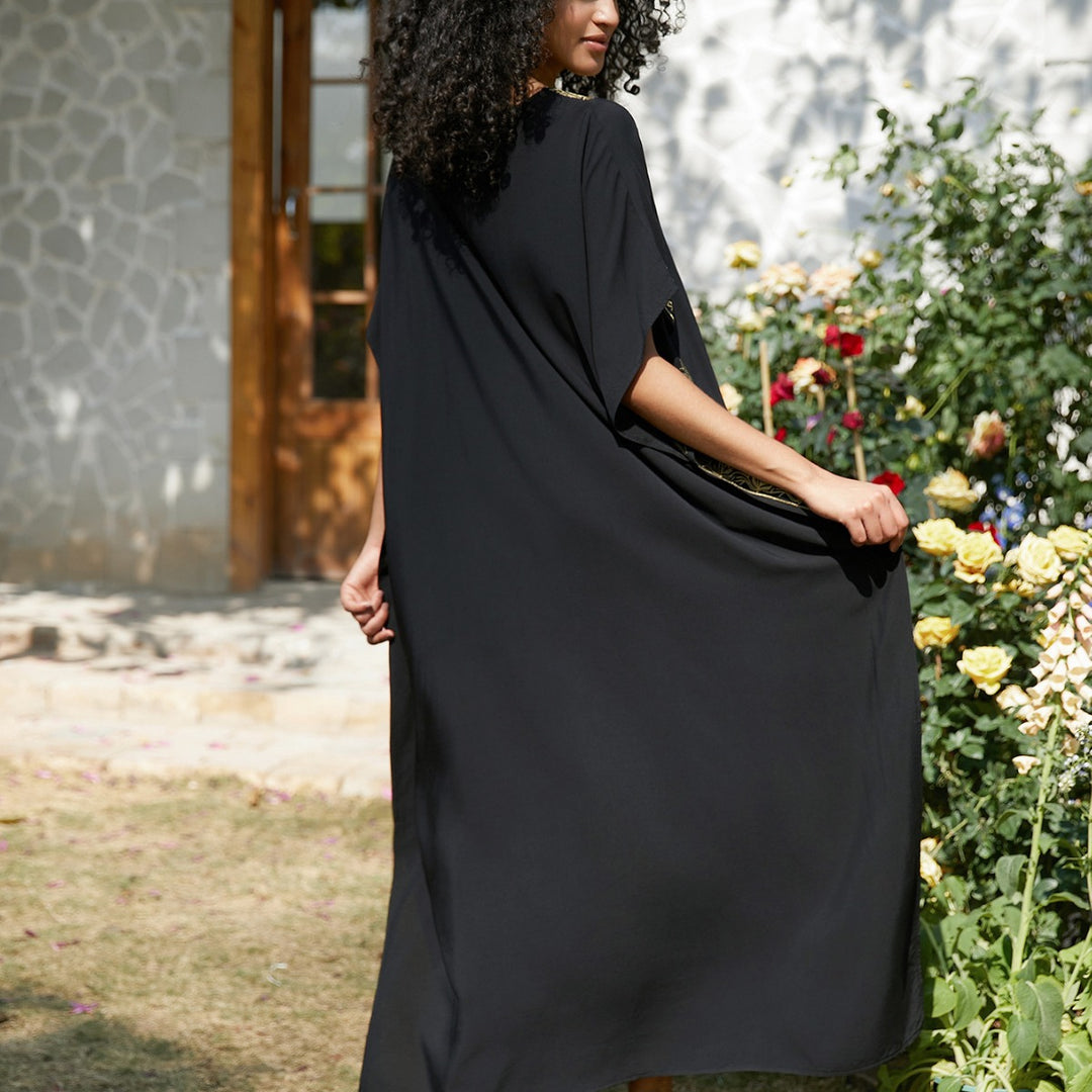 Dame Kaftan med elegant broderi og vid skjæring Stilla