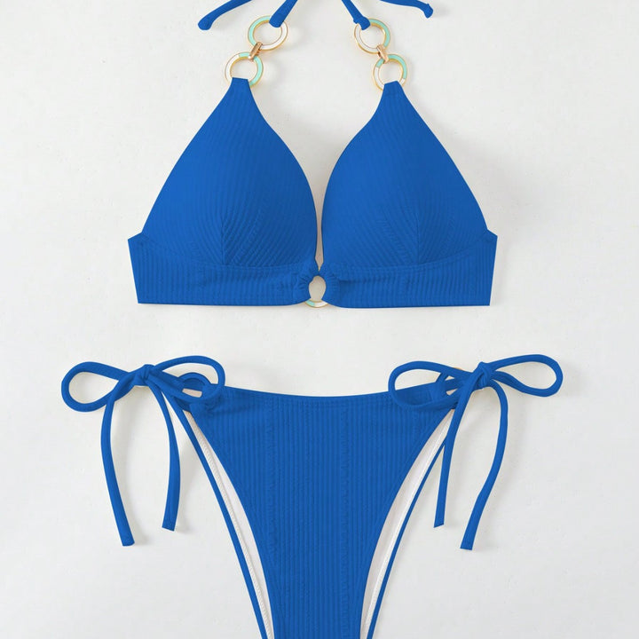 Dame Triangel-Bikini med moderigtigt ribdesign og gyldne accentdetaljer Stilla