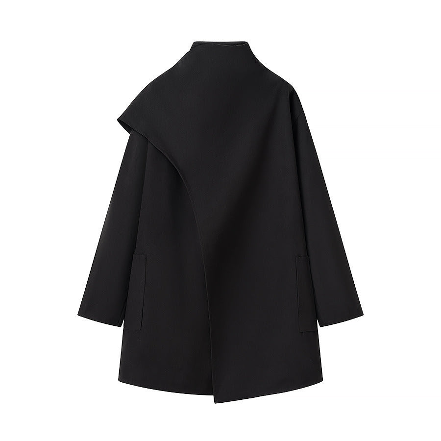 Dame overgangsjakke med asymmetrisk snit og elegant revers Stilla