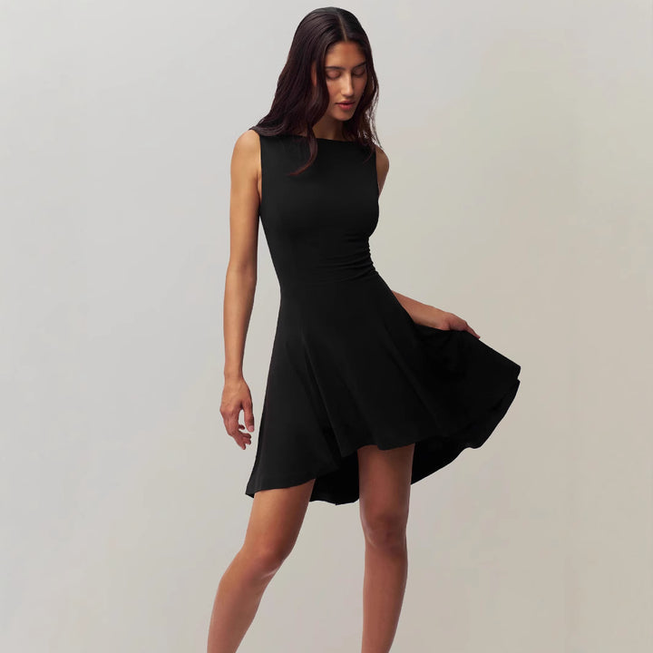 Dame Elegant asymmetrisk jumpsuit med figursyet snit Skovae