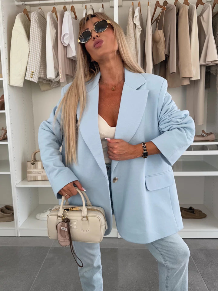 Kvinders oversized blazer med teksturerede ærmer Skovae