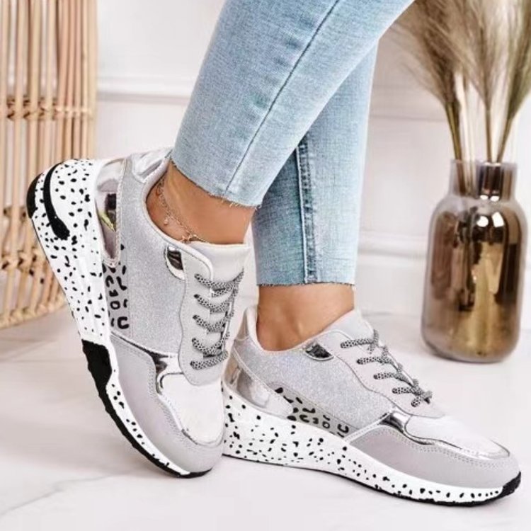 Dame Mode og afslappede sneakers med metallic-højdepunkter og fleksibel sål Stilla