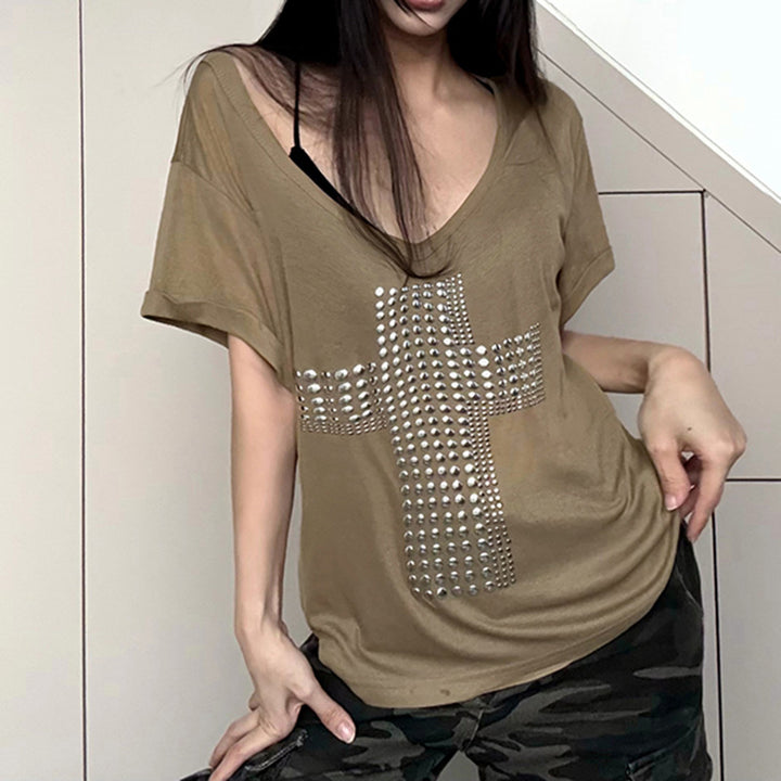Dame T-shirt med fashionable V-udskæring og glitrende strass kors Skovae