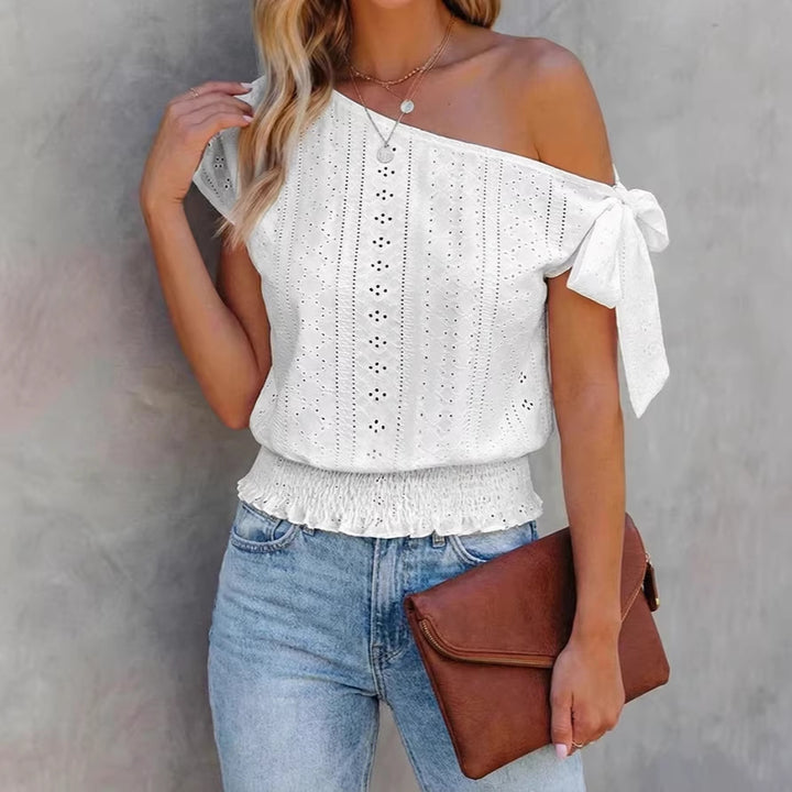 Dame Off-Shoulder Bluse med voluminøse ærmer og flæser Skovae