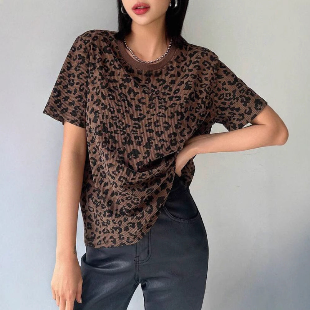Dame afslappet T-shirt med struktureret leopardmønster Stilla