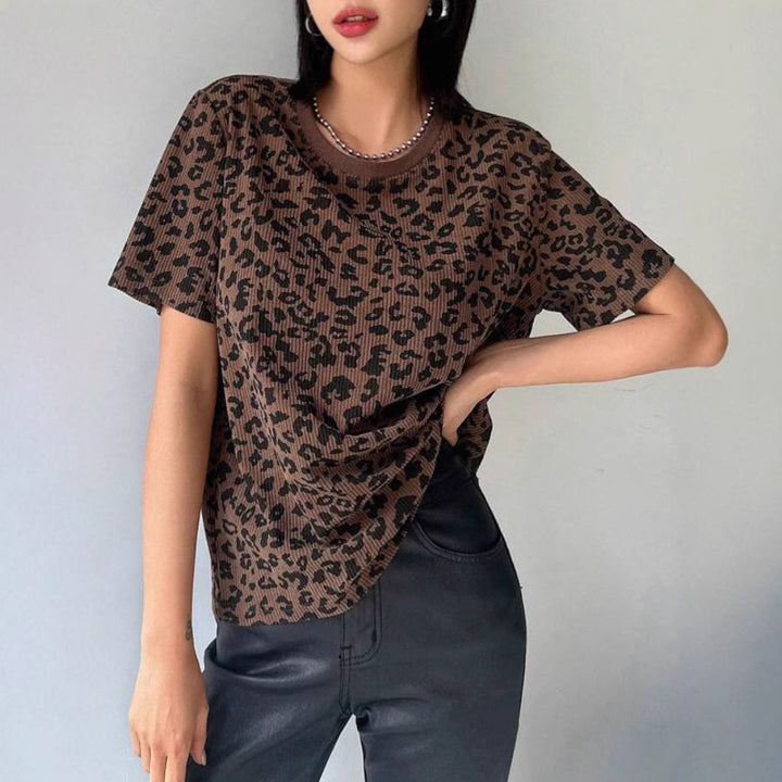 Dame afslappet T-shirt med struktureret leopardmønster Stilla