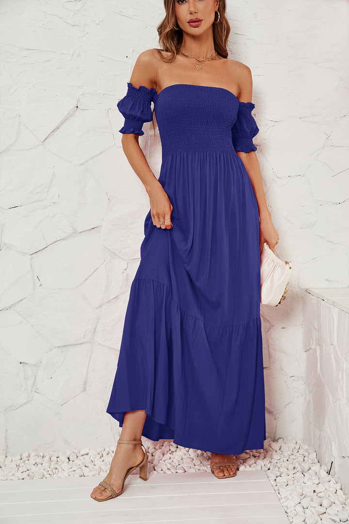 Dame Maxikjole med off-shoulder design og voluminøse flæsedetaljer Stilla