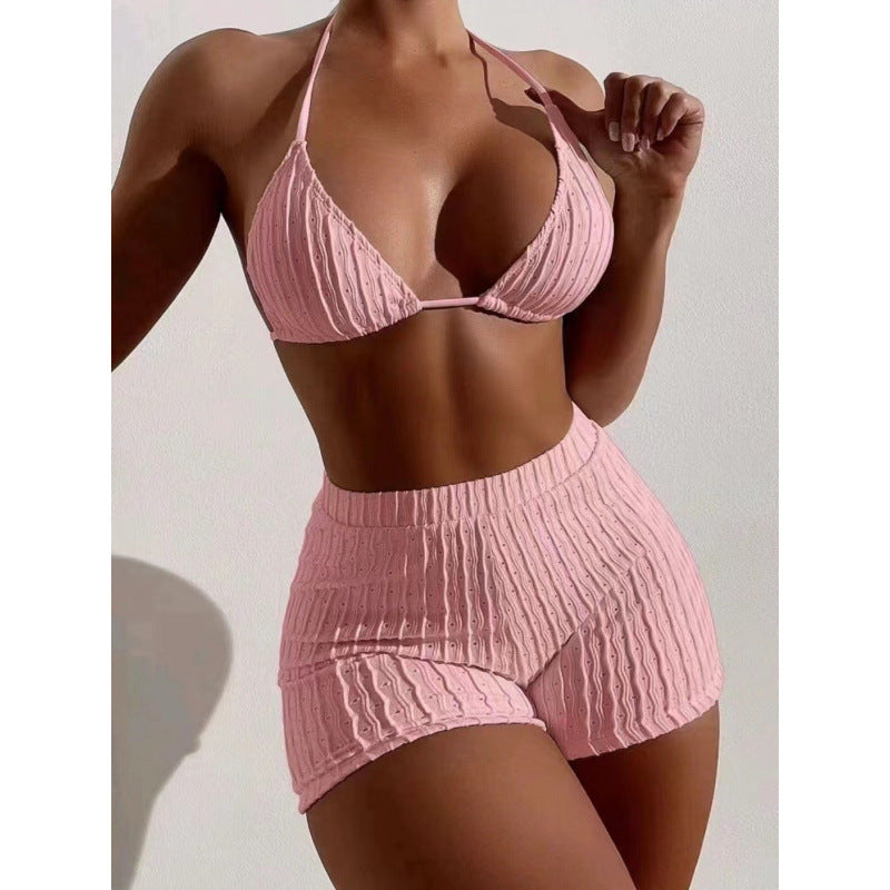 Dame triangel-bikini med høj kvalitets flæse design og stretchy shorts Skovae