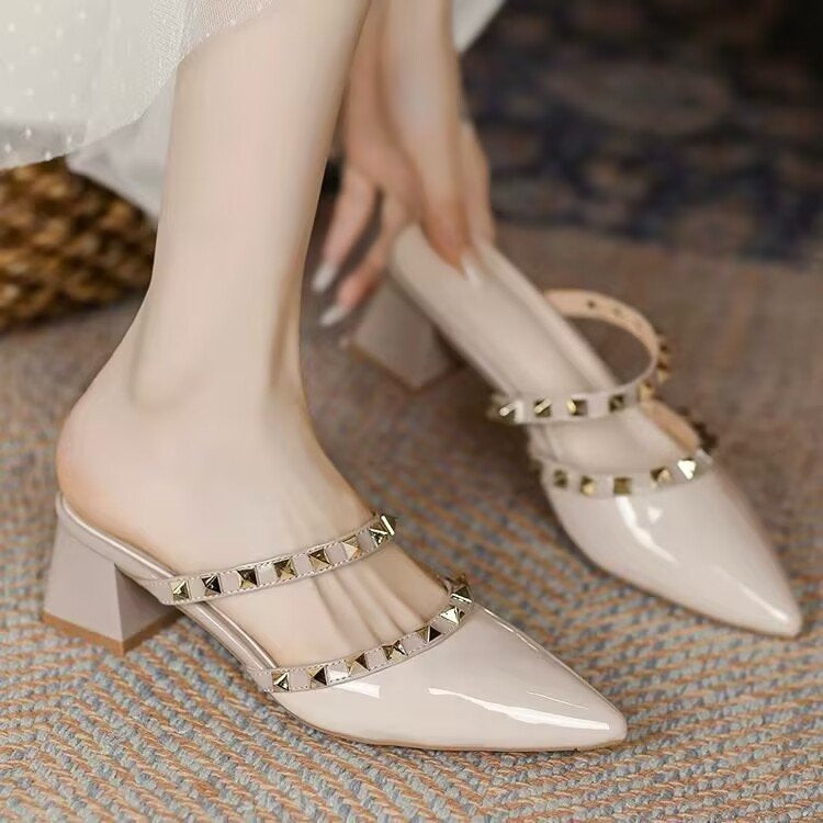 Dame Slingback-pumps med fashionable kæde-detalje og stabil hælhøjde Stilla