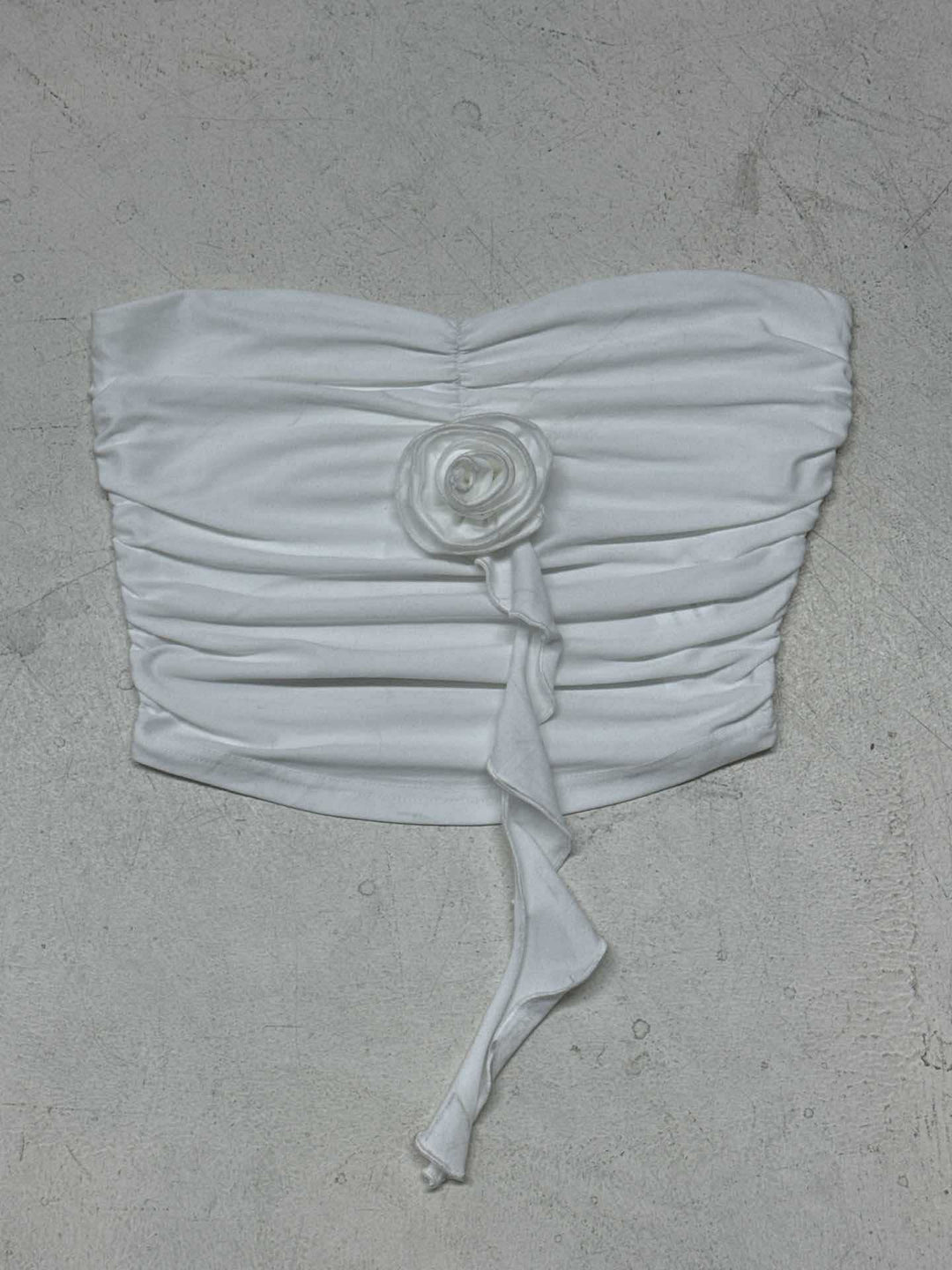 Damen bügelfreies Bustier-Oberteil mit dekorativer Raffung und Blütenapplikation Skovae