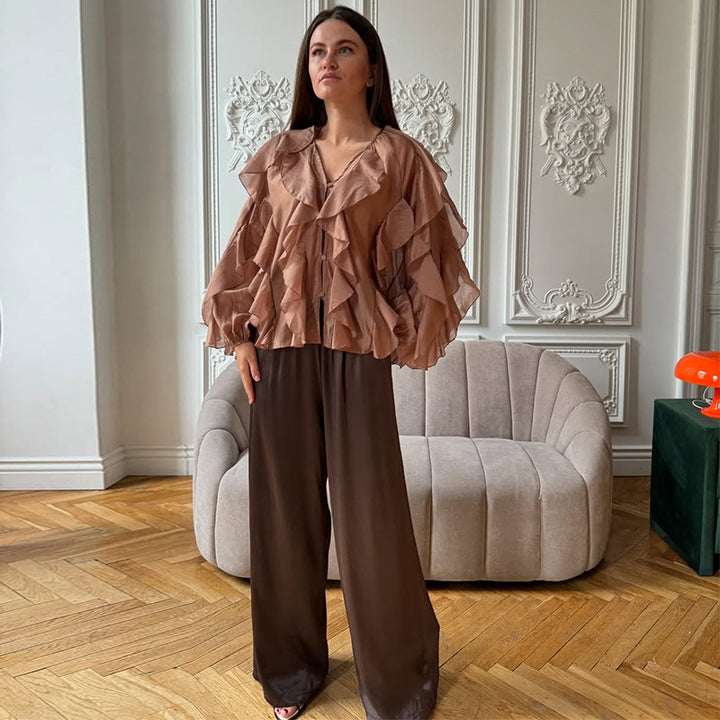 Damebluse med voluminøse rynker og elegant snit Stilla
