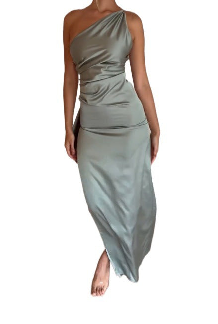 Dame Elegant og figursyet aftenkjole med asymmetrisk snit
