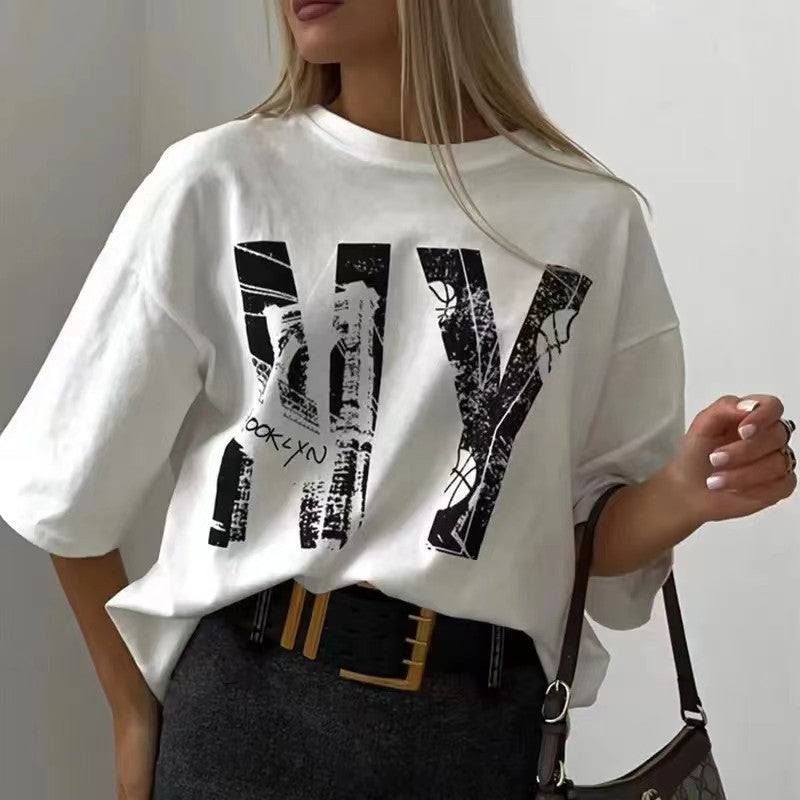Damer casual T-shirt med trendy Brooklyn-print og oversized snit Stilla