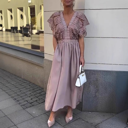 Dame maxikjole med blomstret spids oberdel og elegant taljeindsnævring Stilla