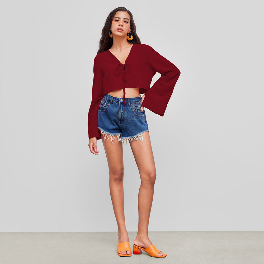 Kvindernes crop top med dyb V-hals og legende knude Stilla