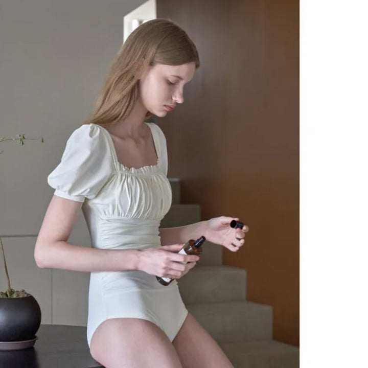 Dame Elegant Én-delt Badedragt med Puffærmer og anatomisk form Stilla