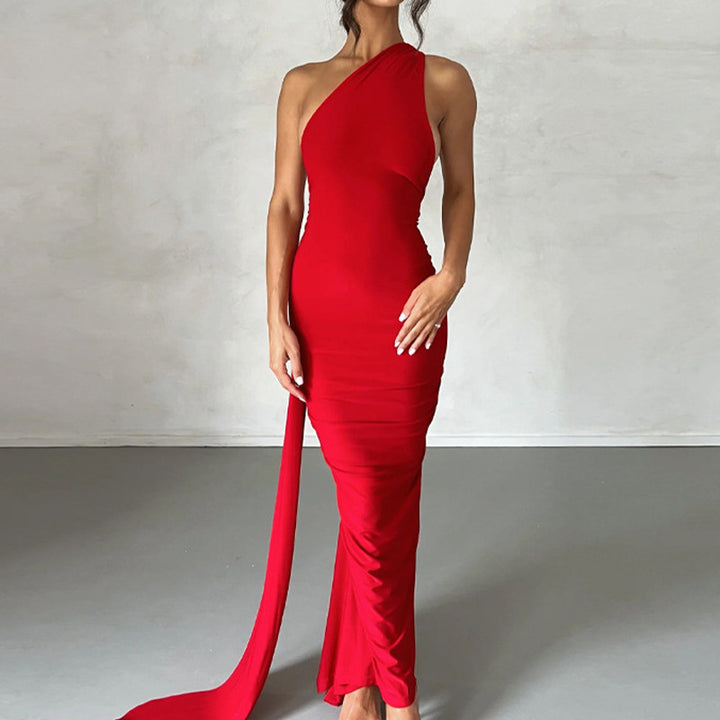 Dame elegant off-shoulder aftenkjole med slank silhuet Stilla