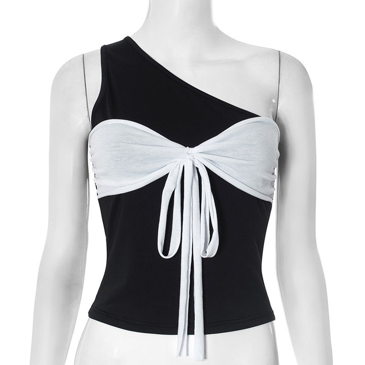Dame asymmetrisk Crop-Top med elegante indpakningsdetaljer Skovae