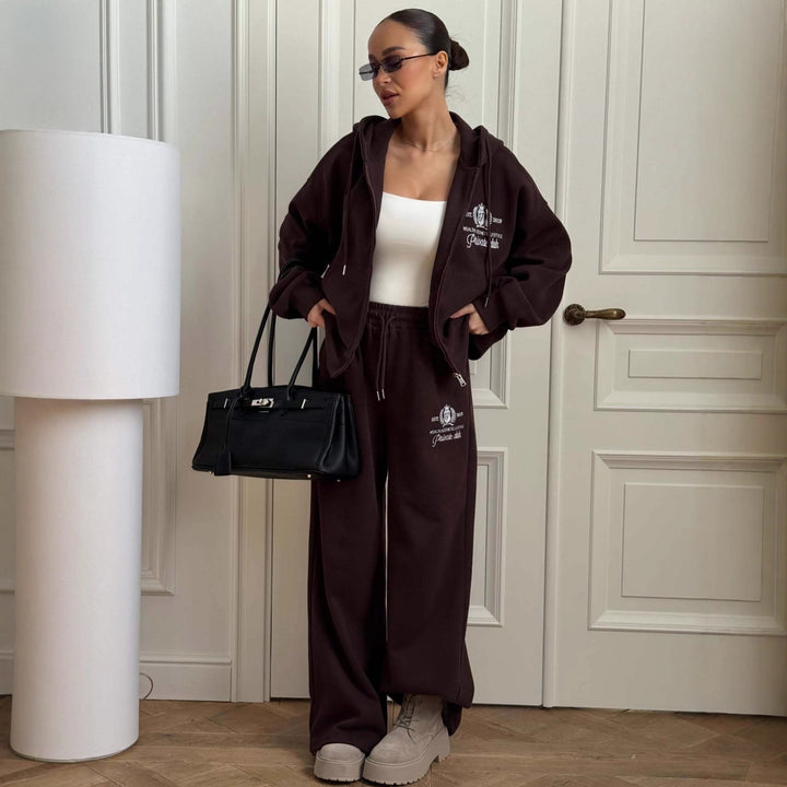 Dame afslappet sportssæt med cropped hættetrøje og brede sweatpants Stilla