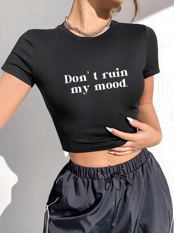 Damer Crop T-Shirt med moderne grafiktryk Skovae