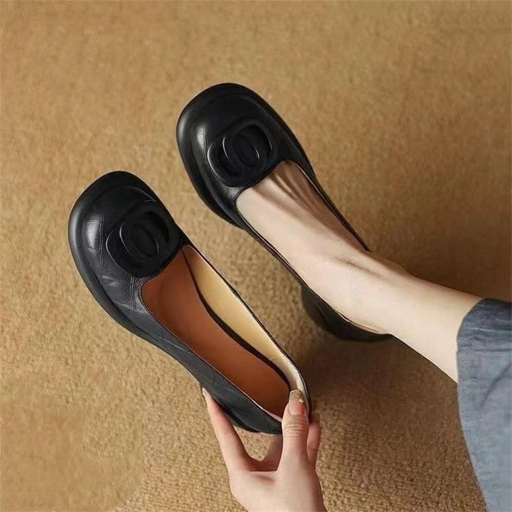 Dame elegante ballerinas med moderne remdesign og komfortabel blokhæl Stilla