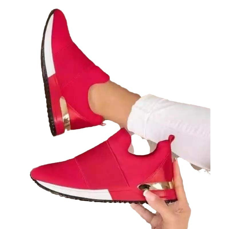 Dame sporty Slip-On Sneakers med elegant metallic-detalje Stilla