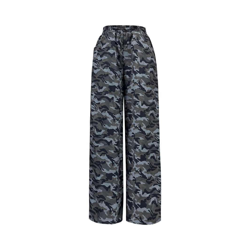 Kvindernes brede cargo bukser med moderne camouflageprint Stilla