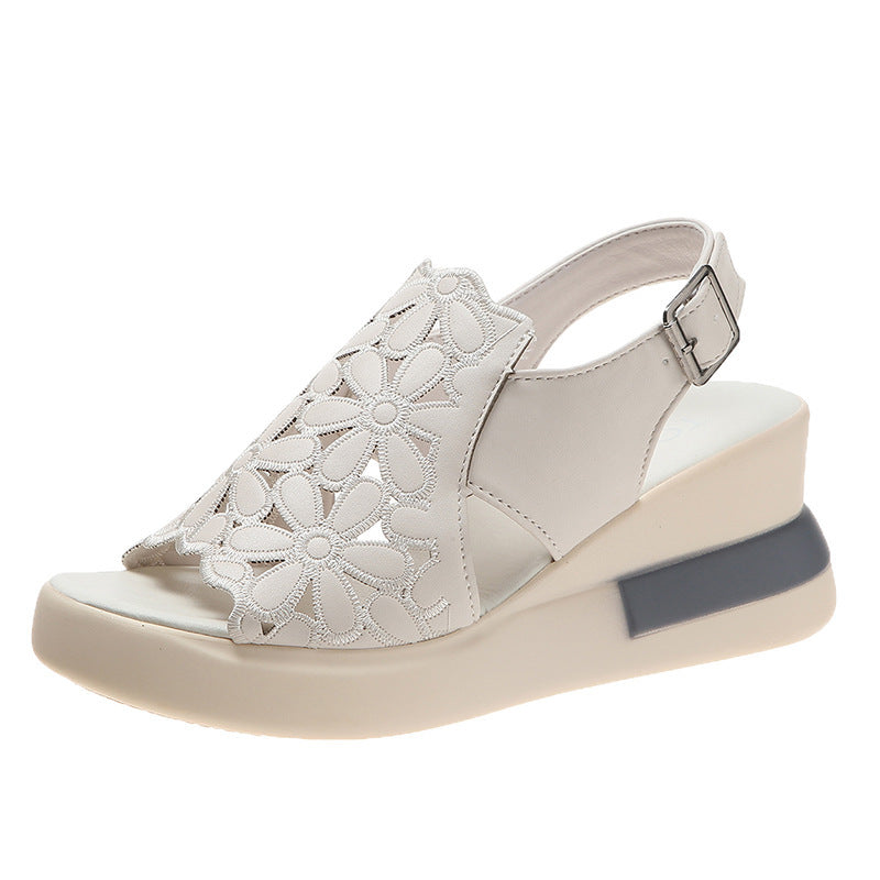 Dame Plateau-sandaler med elegant blomsterdesign og komfortabel sål Stilla