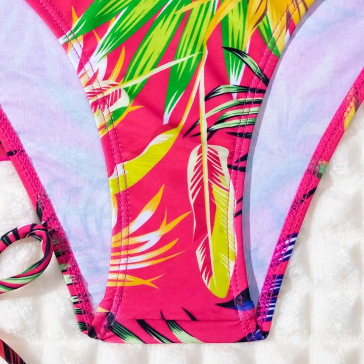 Dame bikini-sæt med floral kimono og høj skæring Stilla