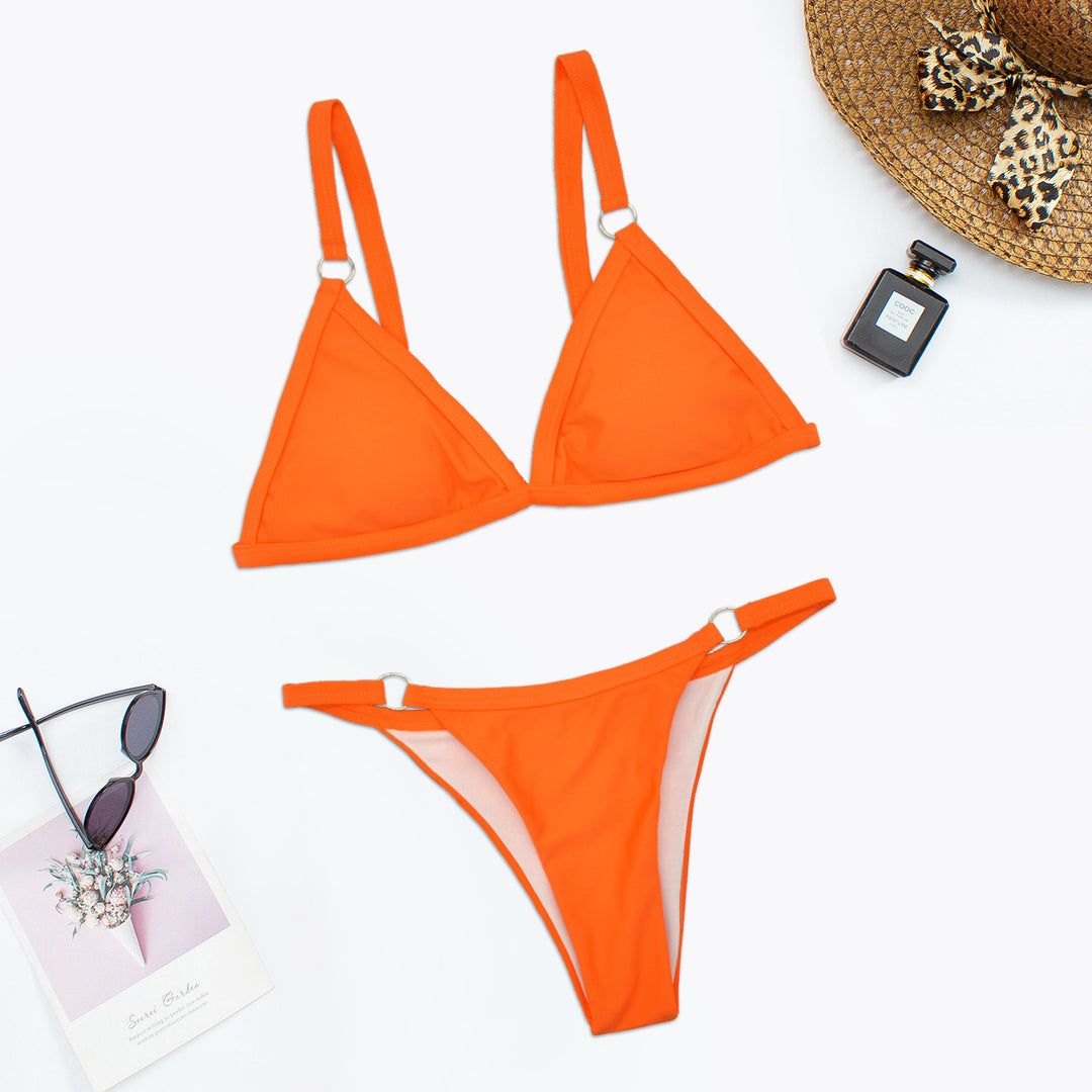 Dame Triangel-Bikini med justerbare stropper og elegante ringdetaljer Skovae